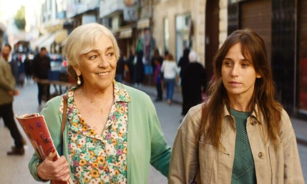 „Strada Málaga” — povestea unei femei de 79 de ani care refuză să renunțe la viață, la dragoste și la casa ei
