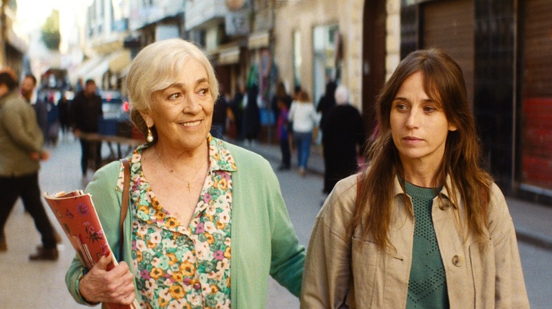 „Strada Málaga” — povestea unei femei de 79 de ani care refuză să renunțe la viață, la dragoste și la casa ei