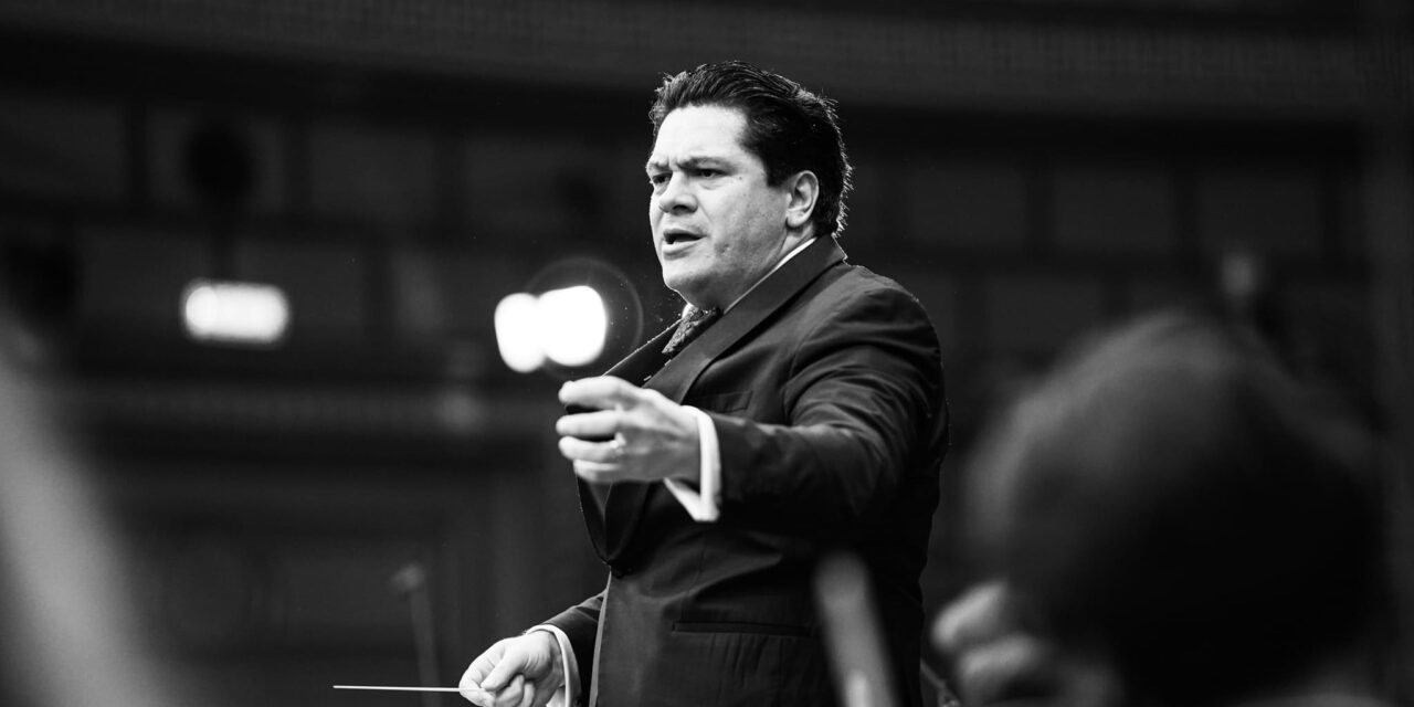Muzică românească la Cabrillo Festival, în SUA, sub bagheta lui Cristian Măcelaru