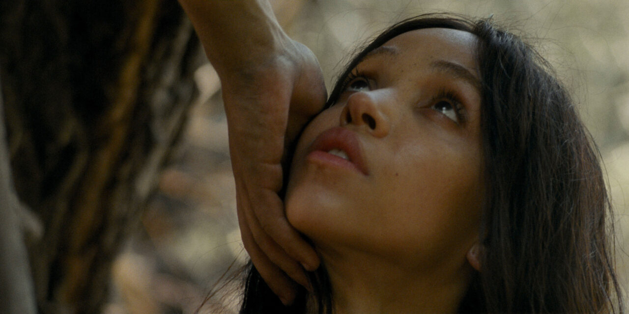„Fiul tâmplarului”, thrillerul supranatural despre copilăria lui Isus, ajunge în cinematografele din România. Nicolas Cage și FKA Twigs în distribuție