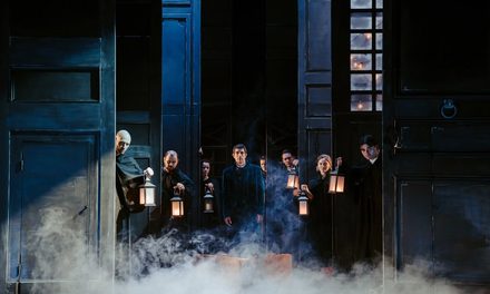 „Marile speranțe”, un spectacol despre cine suntem și ce suntem dispuși să sacrificăm pentru a deveni altcineva – prima premieră a stagiunii la Teatrul EXCELSIOR