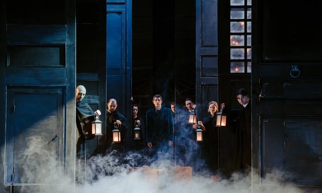 „Marile speranțe”, un spectacol despre cine suntem și ce suntem dispuși să sacrificăm pentru a deveni altcineva – prima premieră a stagiunii la Teatrul EXCELSIOR