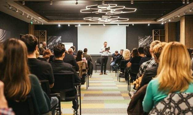 Oratoria, dincolo de talent: se lansează Centrul de Cercetare pentru Oratorie și Discurs Public