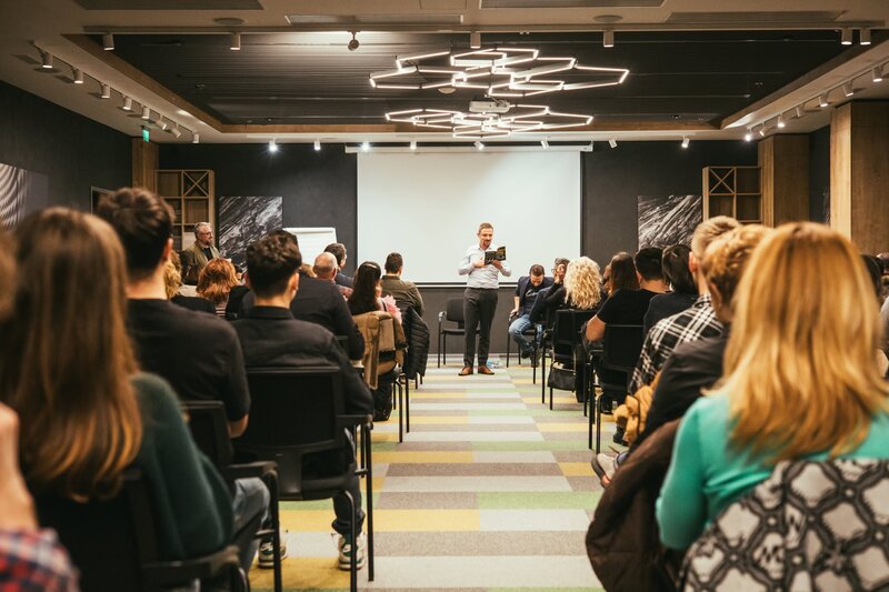 Oratoria, dincolo de talent: se lansează Centrul de Cercetare pentru Oratorie și Discurs Public
