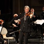 În decembrie, România intră din nou în ritmul muzicii clasice vieneze: Johann Strauss Ensemble și Russell McGregor prezintă concertul BEST OF VIENNA în turneu național